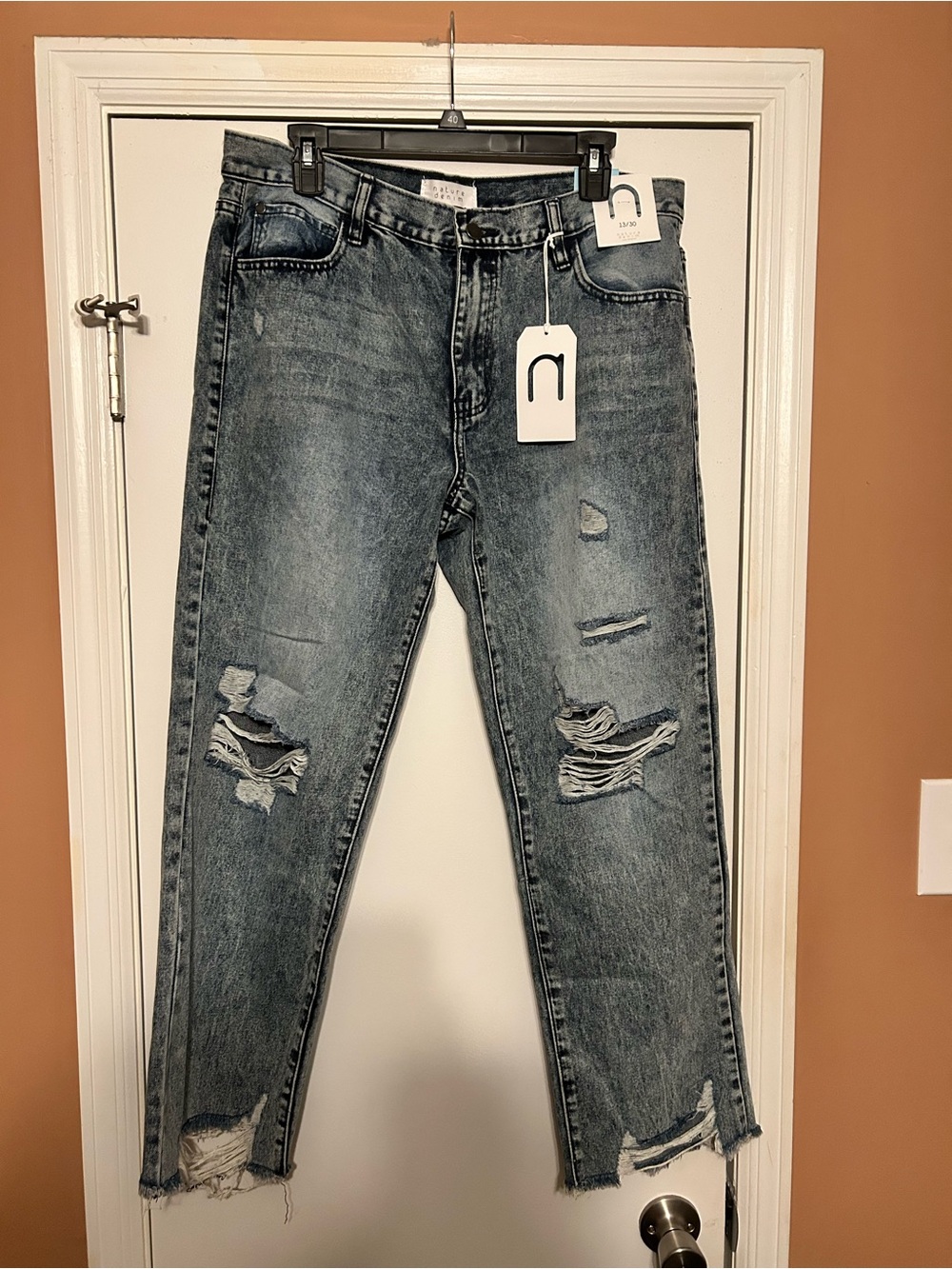NWT Nature Denim Los Angeles Distressed Straight Mom Jeans Size 13/30